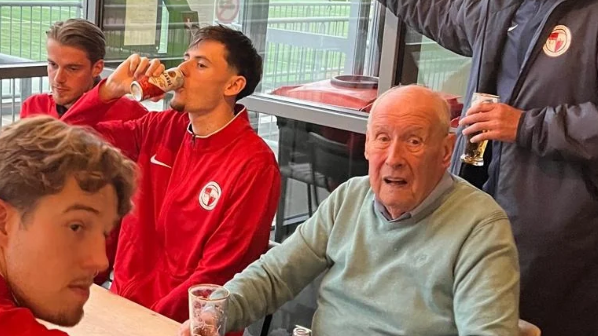Uitnodiging jubileum Rob Hoogkamer